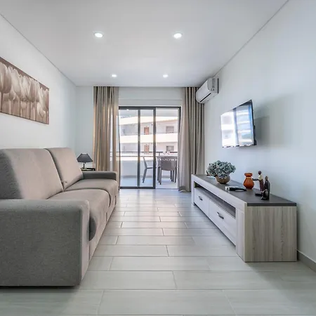 Tropicana Charmy Apartment